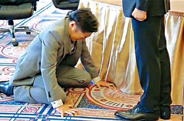 24ee3p2.jpg 24ee3p2.jpg