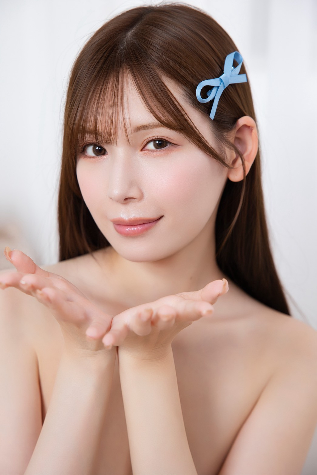 更改自我介绍、跳过发片⋯明里つむぎ(明里紬)没事吧?