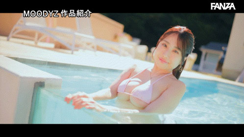 「100公分J奶护理师」出道，从口爱到乳爱都超乐于尝试！